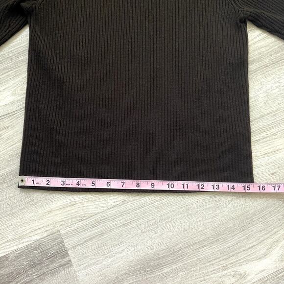 DKNY Petite Short Sleeve 100% Wool Turtleneck Sweater Size Small - Picture 5 of 6